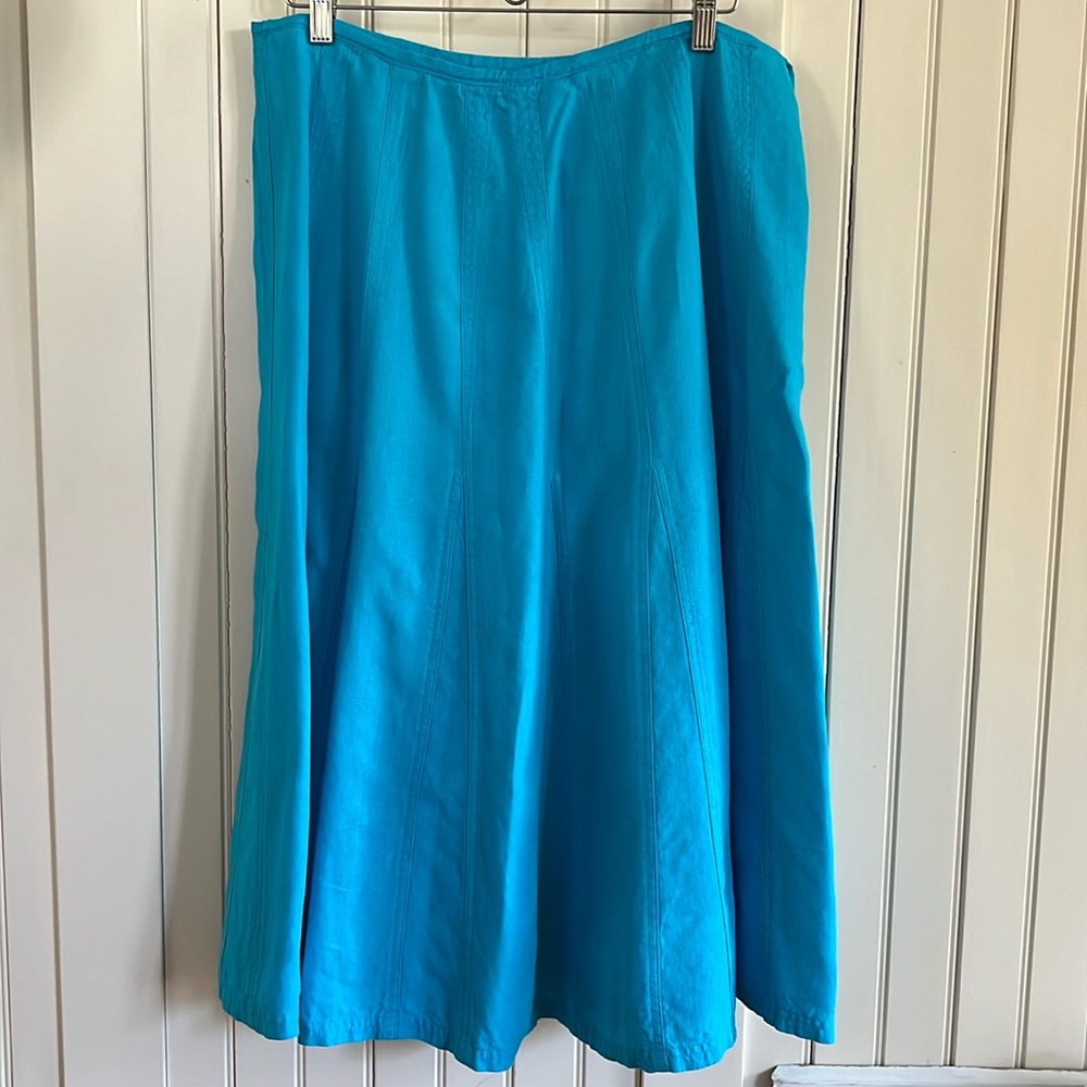 Like new…Beautiful swishy Talbots Irish Linen gored skirt.
